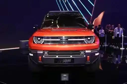理想：2025年想卖70万台，结果卖了40.6万台。小米：2025年想卖35万台，结果卖了41.2万