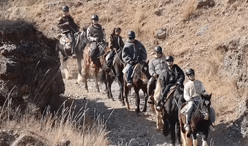 快乐老友记最后一期的录制说好的6+3吗，这一排里为什么是8个，少了哪一个？这一