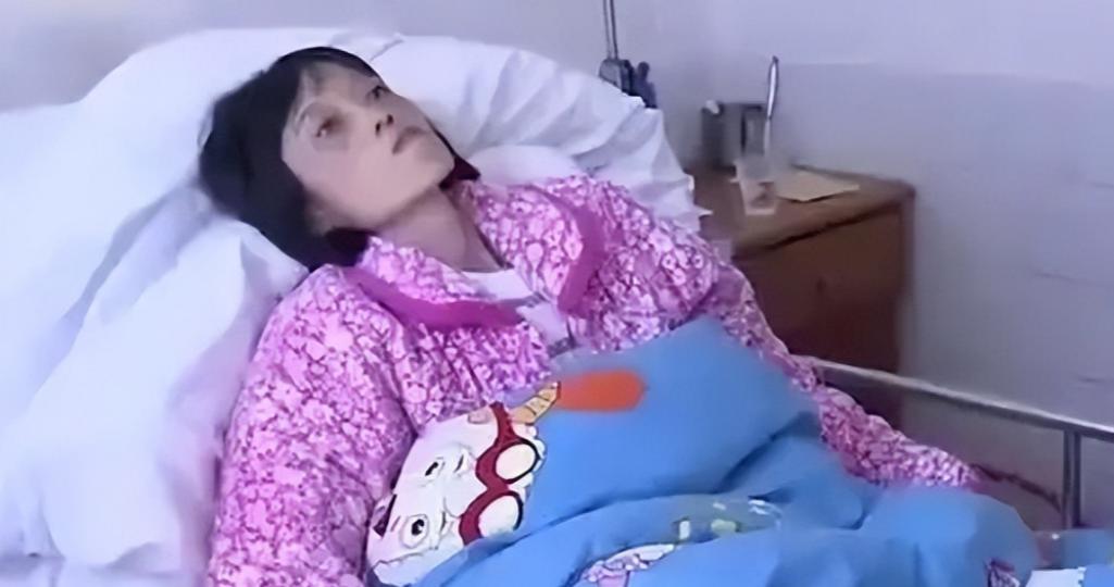 2016年，湖南一单亲妈妈身患癌症，临终前打算将11岁和8岁的儿子托付给亲戚，谁