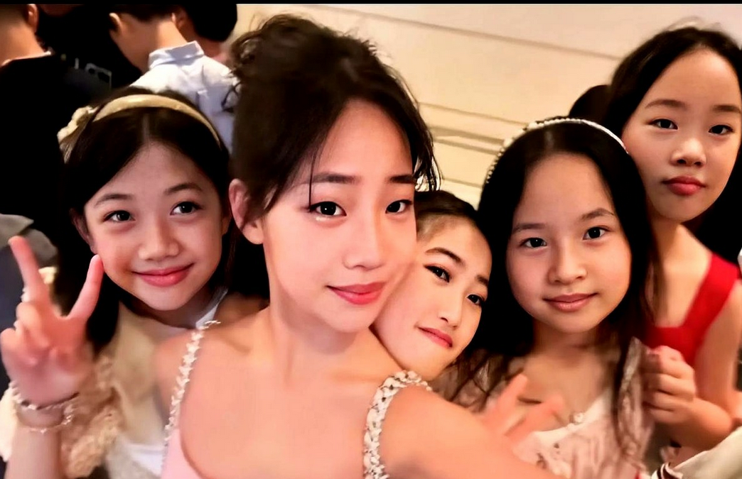 小S13岁女儿曝光，简直许雅钧翻版
