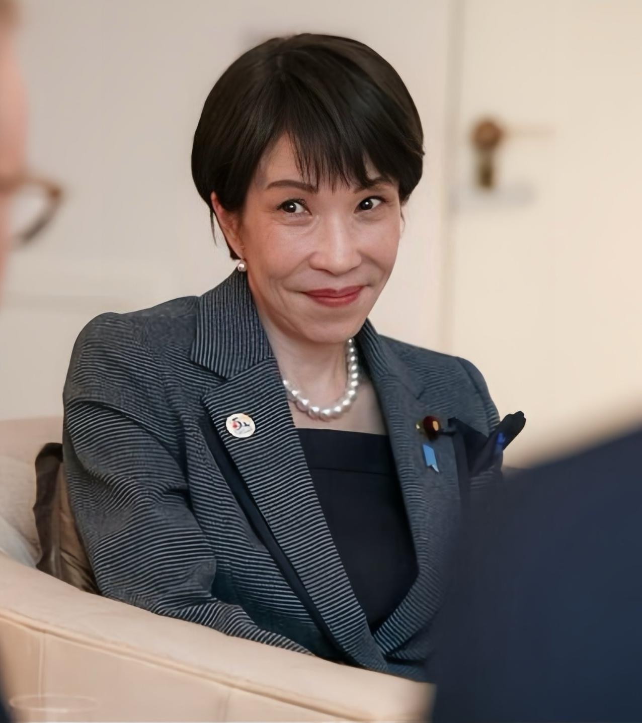 美国“彭博社”炮制涉华虚假信息，新加坡媒体追腥逐臭，应势而动。中文媒体《联合早报