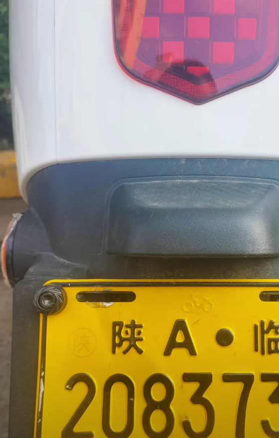 7月1日，坐标西安。早高峰期间，感觉路上的电动车没啥大变化，还是大把大把的黄