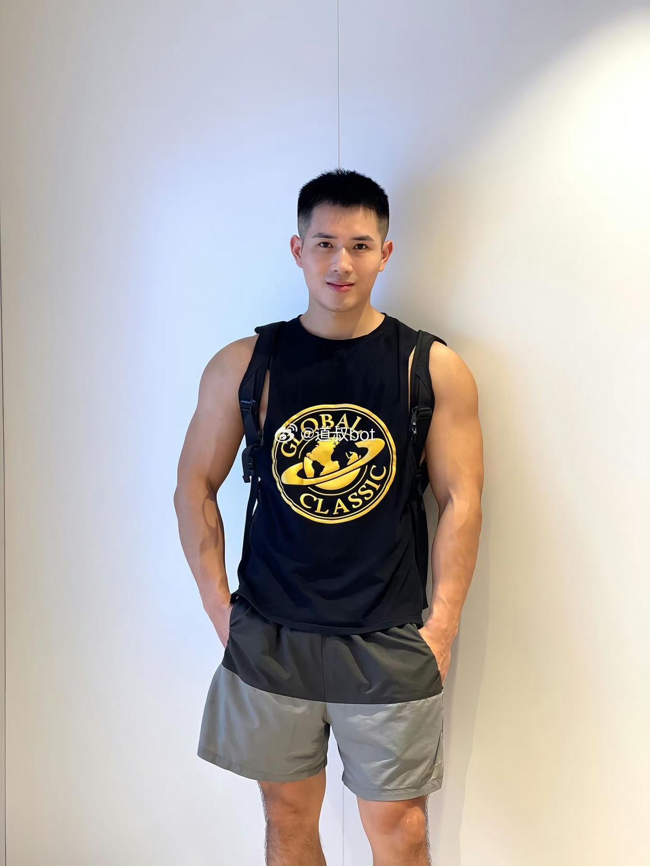 杭州男子因做健身教练的老婆出轨，愤而投湖自杀。男子来自温州，名叫王某威，老婆是健