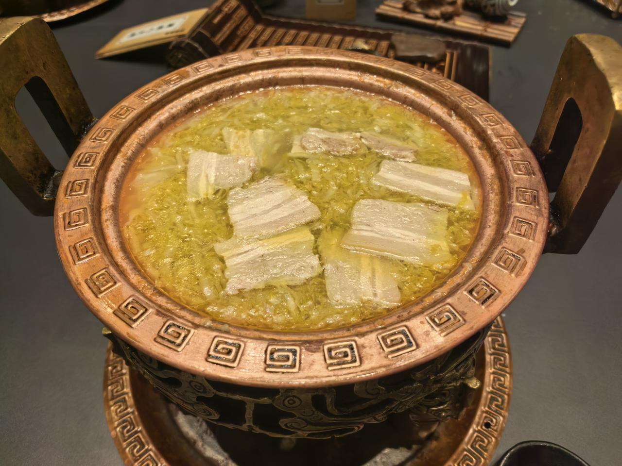 辽宁宾馆，四鼎菜，典型的东北炖菜。