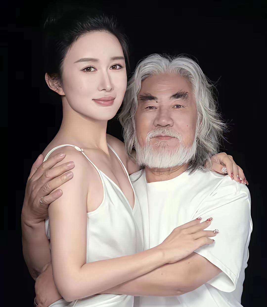 不仅张纪中懵了，​就连杜星霖也懵了，​他们怎么也想不到，因为杜星霖的一句话