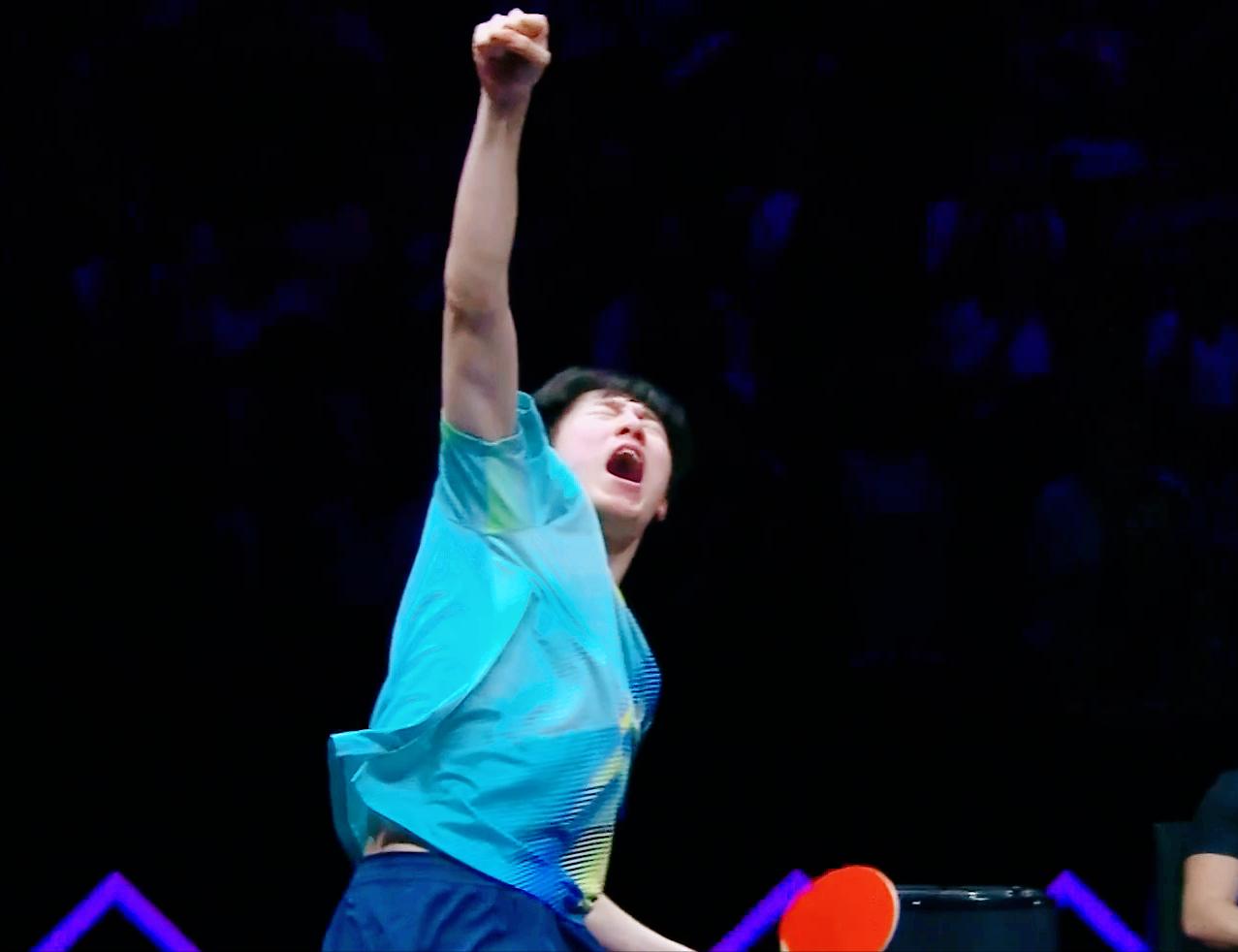 侯英超把温瑞博看到骨子里了！周冠达说：温瑞博开始兴奋了，他开始握拳到胸了