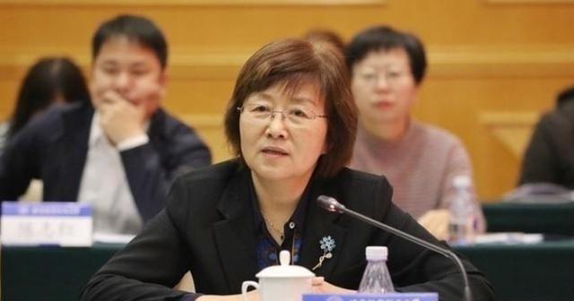 美国慌了，中国出了一位比导弹还可怕的女人！这位来自中国的女性科研人员，打破了西