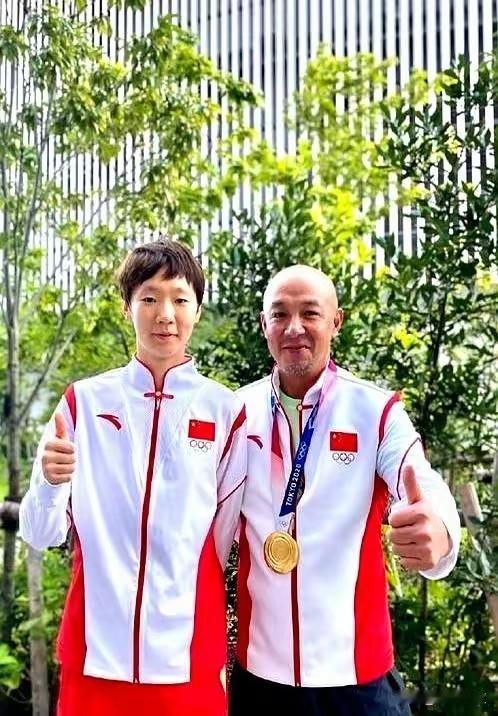 王曼昱的恩师其实不是肖战，而是孔令辉！当年平野美宇和伊藤美城横空出世，平野