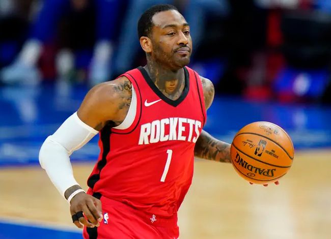 前火箭队的主力控卫约翰·沃尔到现在为止也没能在NBA当中再找到自己的位置，如今已