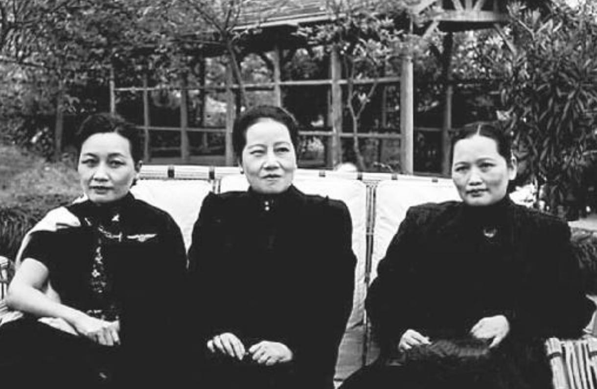 在中国近代史上，宋氏三姐妹绝对是一个绕不过去的存在。命运就是这么有意思，把最