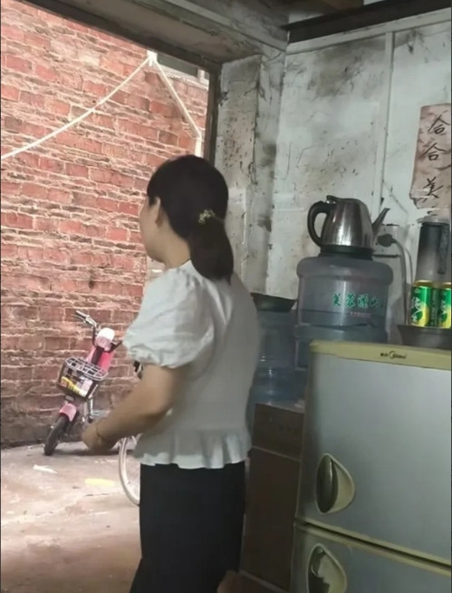 贪得无厌！6月5日，广州狮岭，一女子丢了一部手机，5分钟后与捡到手机的人联系，是
