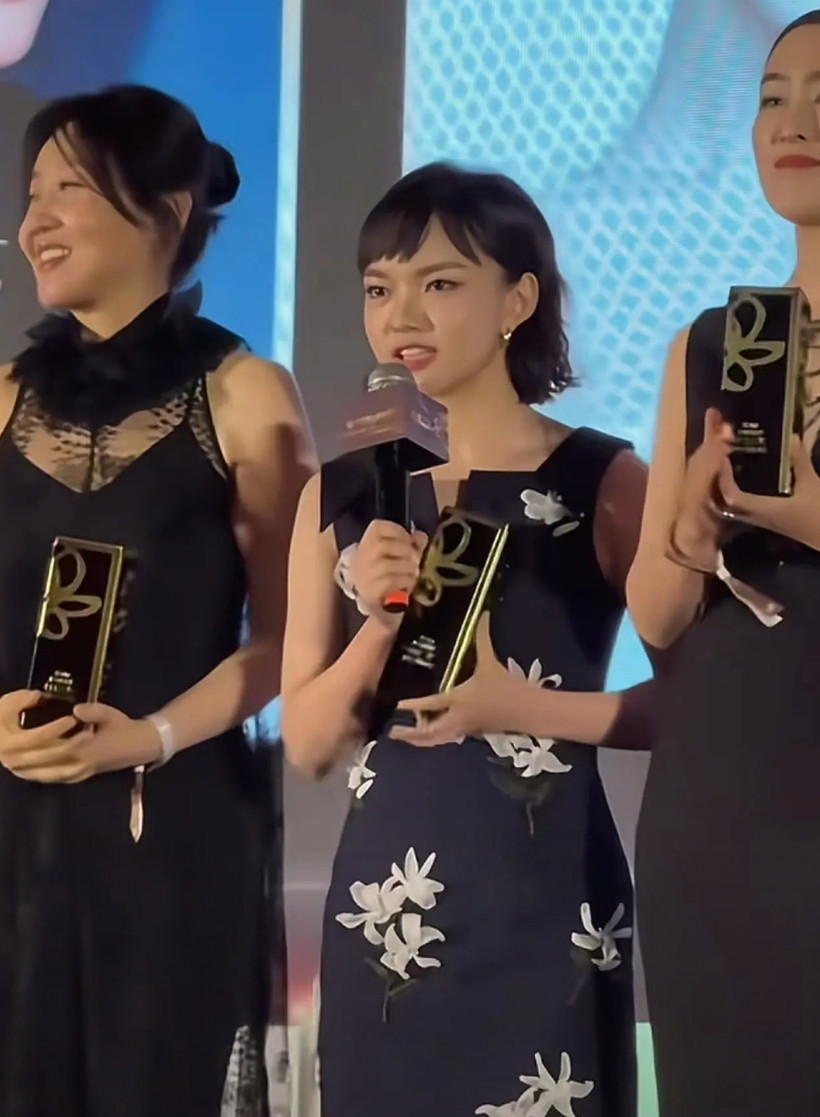 真是不敢相信啊，世上居然有如此相像之人！下面的图片是台湾省演员文淇和演艺圈新秀