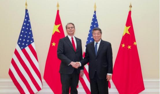 谈判准时结束，中方登机回国前，对美国约法三章，特朗普越赌越大 当地时间3月1