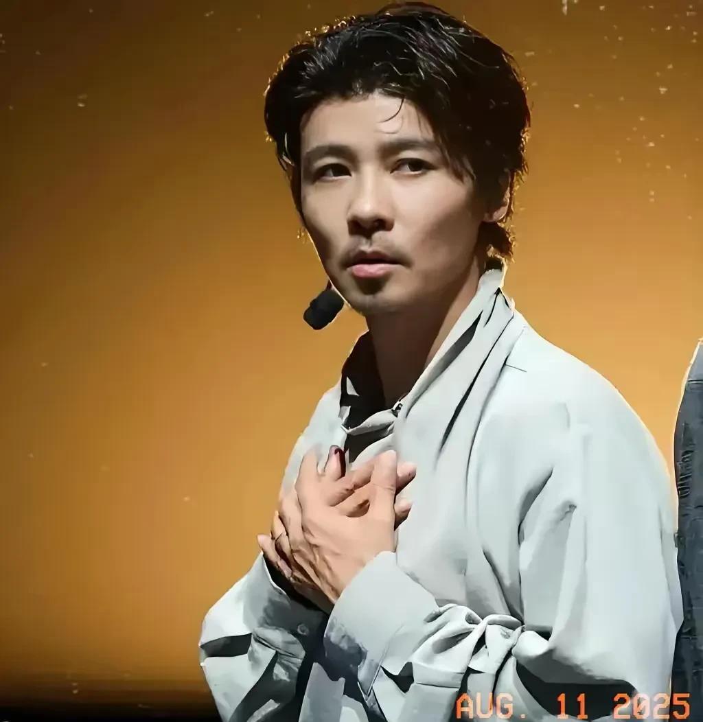 51岁的张晋，给所有人提了个醒：不要过度运动，不要过度健身，锻炼可以，微微