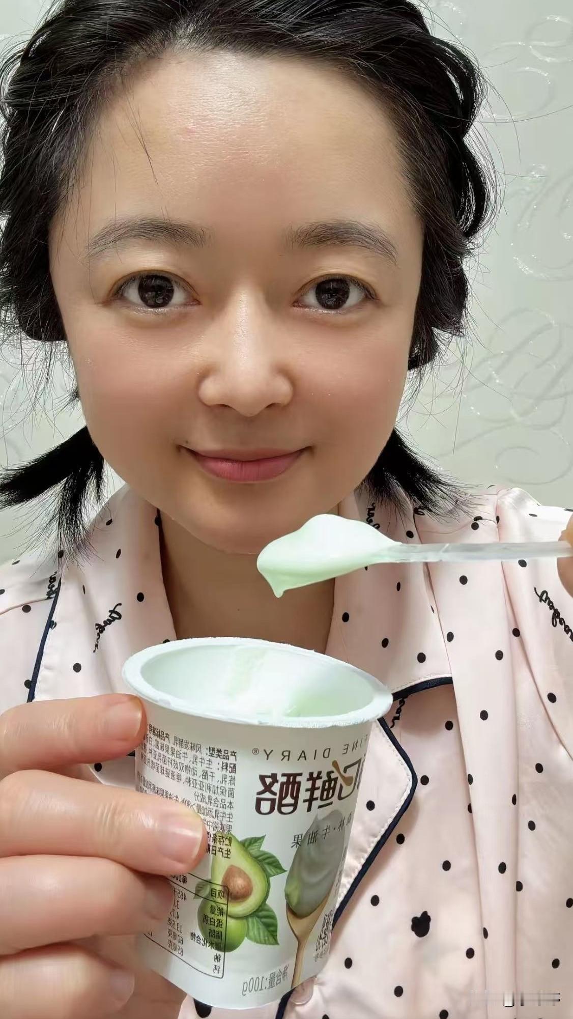 昨天我妈又催我交社保了。我现在也是没有什么稳定的收入，现在交社保一年大概都需