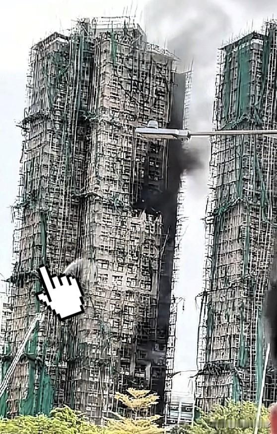 香港明明很发达，为啥还在用竹架建楼？这场大火终于撕开真相！香港作为国际大都