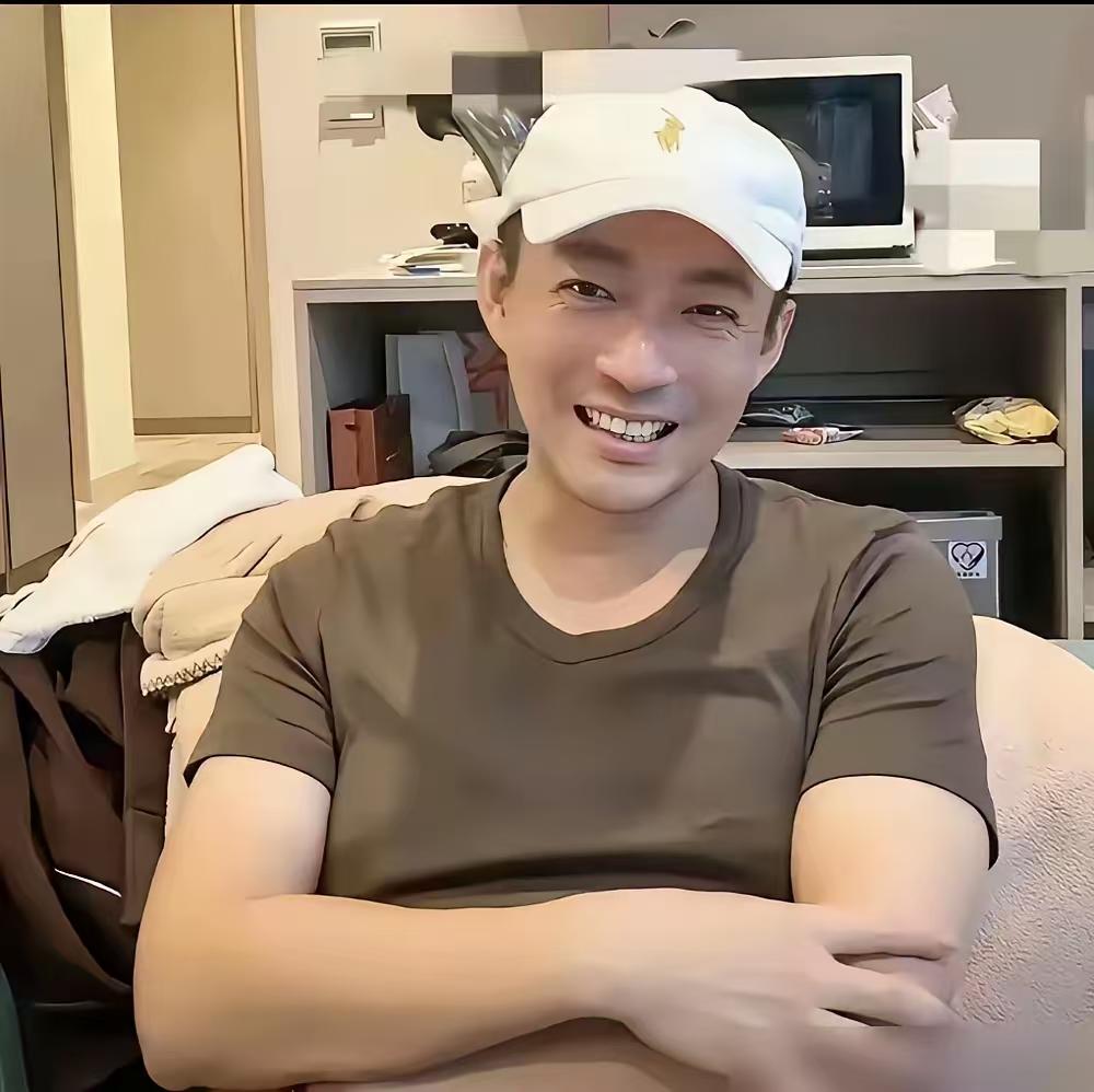 别再心疼汪小菲了。四十多岁的子女要夺权接班很正常现实的操作，把七十多父母架空，只