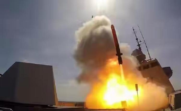 英国最近又偷偷给乌克兰送去了更多“风暴之影”远程巡航导弹。据说，这批武器主要是用