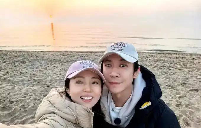 《惊爆！董璇豪气带张维伊打卡2017年阿那亚奢华别墅，空间大到超乎想象！》