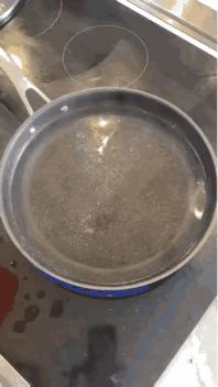 把鸡蛋弄成骷髅头模样，是为了增加食欲？