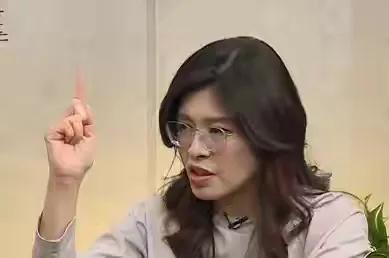该开除就开除，台媒喊话郑丽文不要再心慈手软！王惠美这回尴尬了！近期来，彰化主