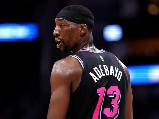 毫无状态！83分先生仅仅得到7分！随着热火客场25分惨败猛龙，被猛龙耻辱3杀