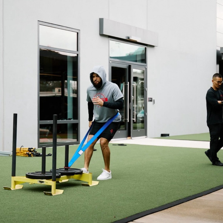 火箭队现在最常用的2位控卫是阿门汤普森+谢泼德，这两人经过两个多月的磨练，在控球