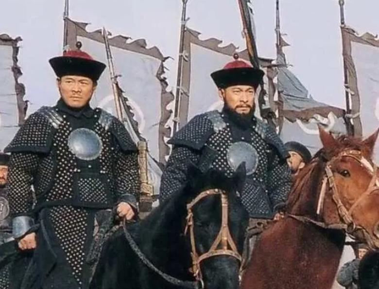 清代的武职官阶高，权力小，地位低，正二品的总兵还要受挂兵备道衔正四品道台节制，正