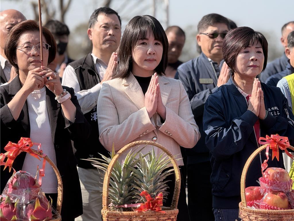 彰化谢家父子抗告遭驳回谢衣鳯：中秋团圆会思念家人针对彰化县议会议长谢典霖及其