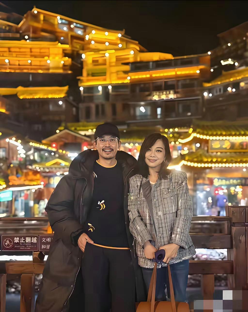 原来他们俩居然是夫妻！我又孤陋寡闻了！