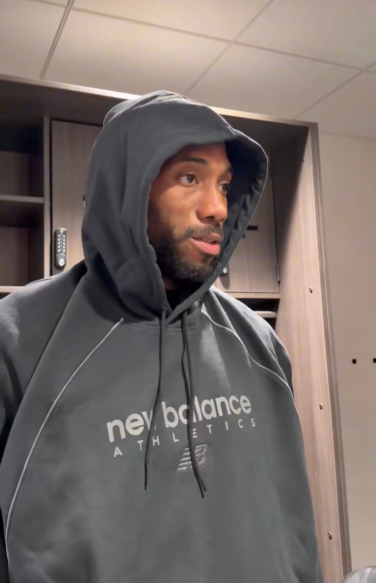 伦纳德谈祖巴茨：“感觉就像失去了一位兄弟……他是我们会无比想念的人。我和他并肩征