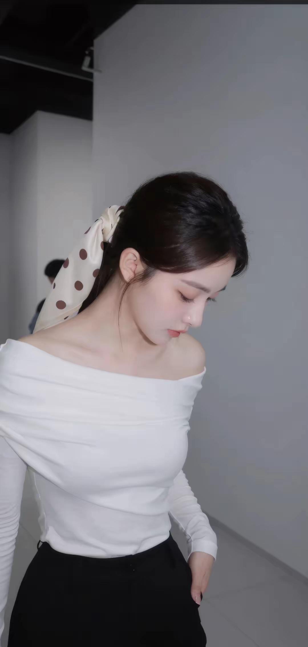 干掉一个小人物，需要一件大事，干掉一个大人物，只需要一件小事就行。