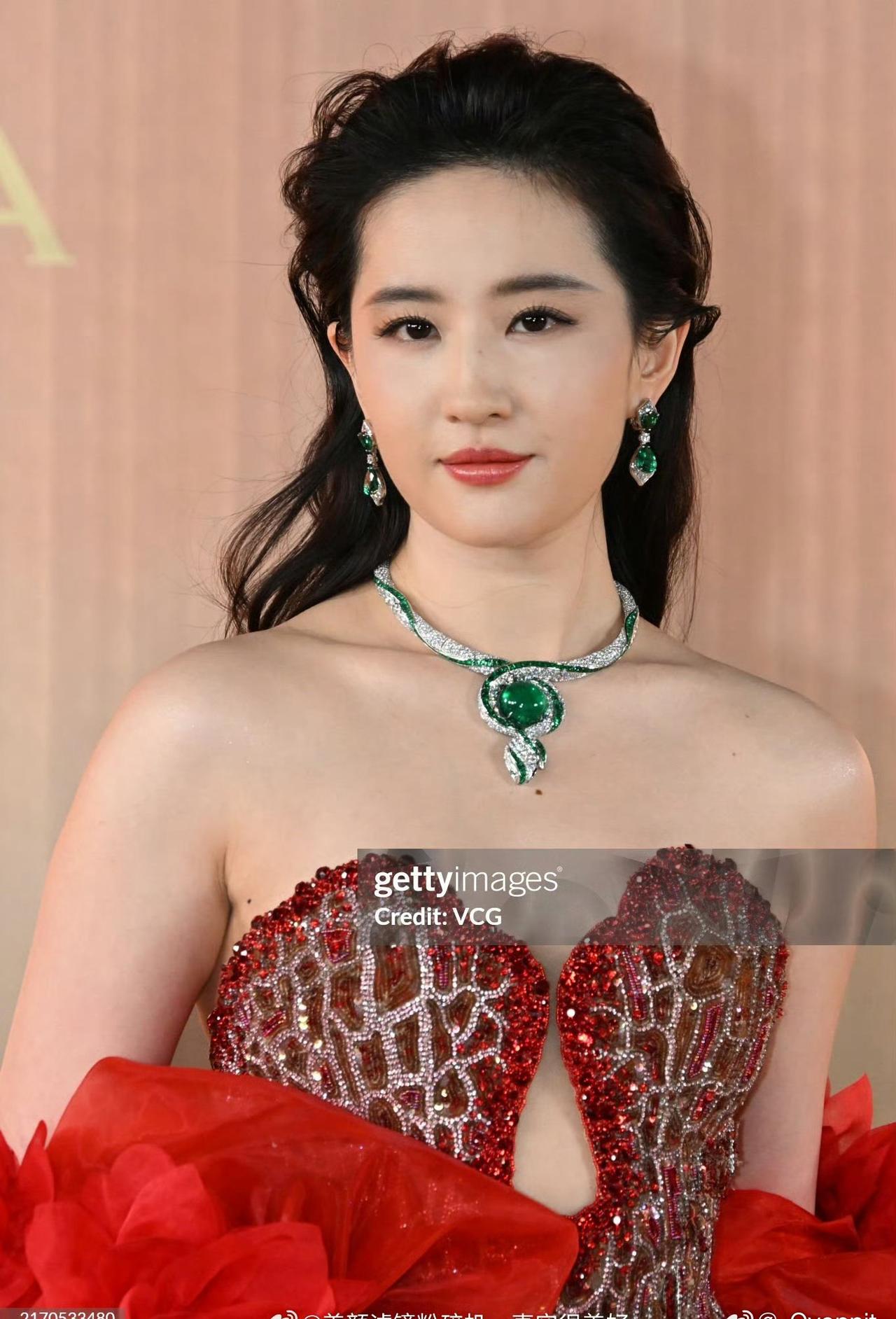 刘亦菲打光下的生图，这是内娱顶美嘛那所有女明星都是天仙了[哭哭]​​​