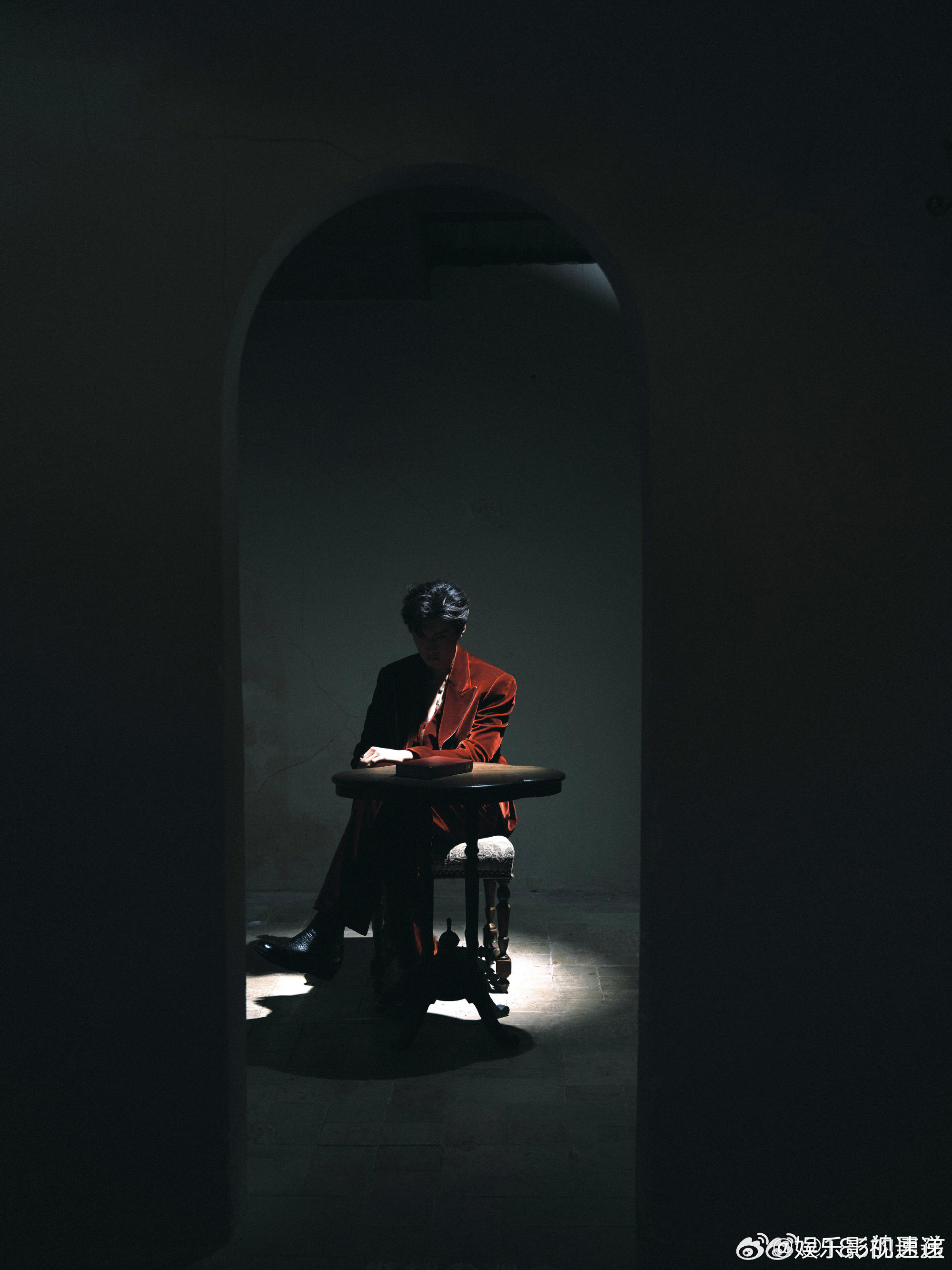 陈哲远病娇少爷陈哲远疯批少爷感他那种骨子里透出来的矜贵气质配上若隐若现的疯