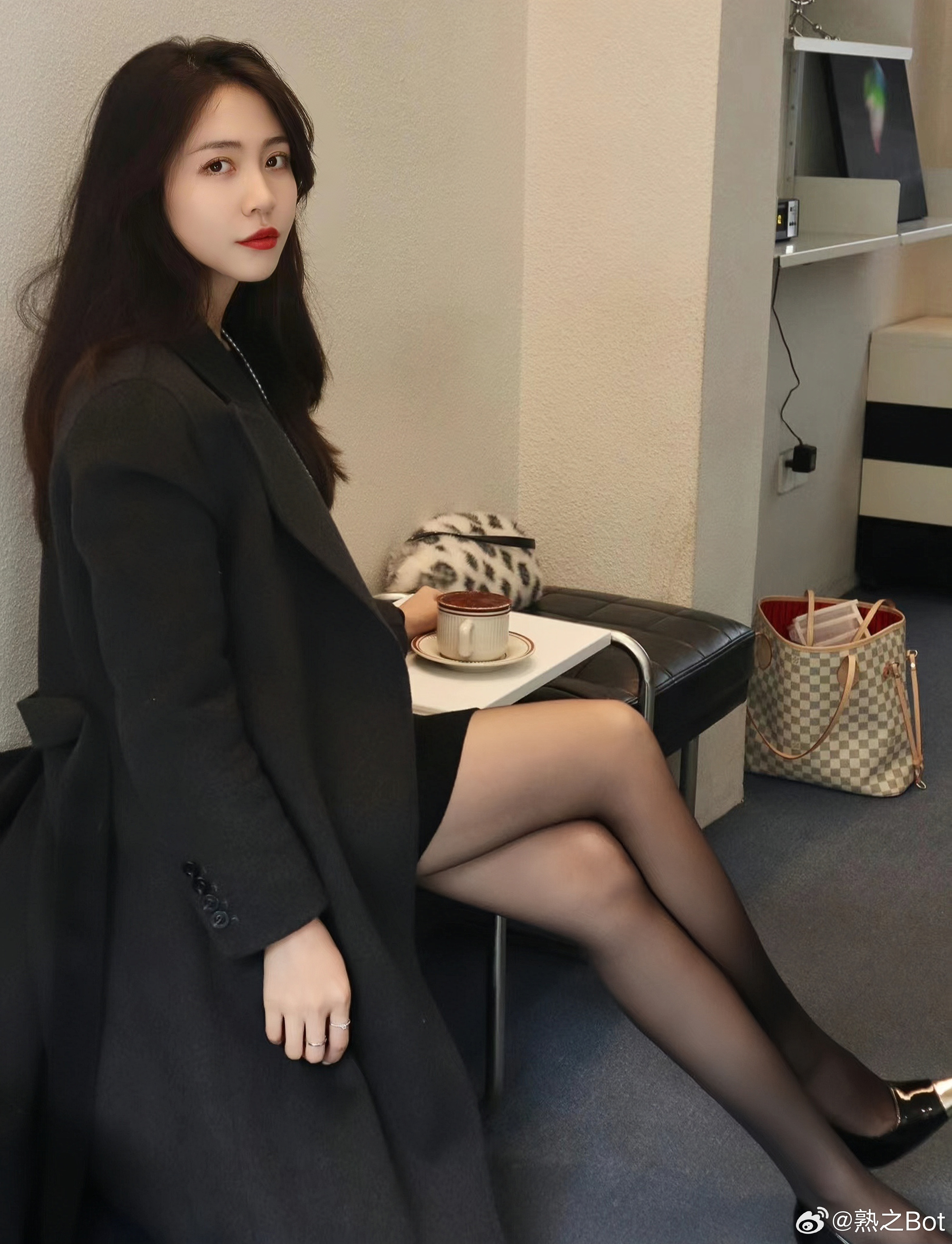 职场黑丝美腿​​​