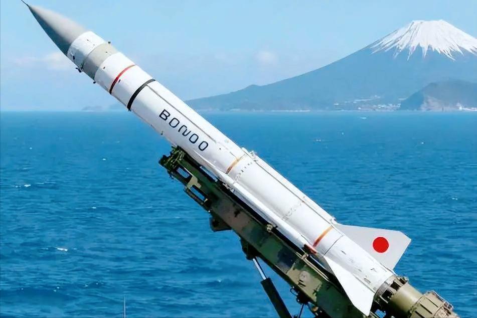 日本接连触碰三大底线，忍让早已换不来敬畏！近期日本一连串操作根本不是偶然，三