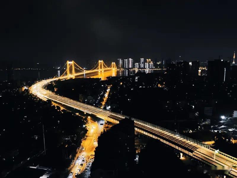 房价稳住了？3月70城数据出炉：一线城市集体“抬头”，武汉开始“踩刹车”！