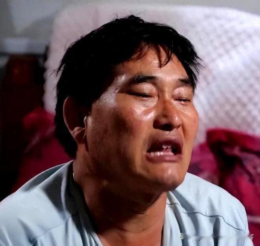 15年前揣100块、穿军大衣闯济宁，朱之文一唱成名，如今57岁仍守着农村不挪窝❄