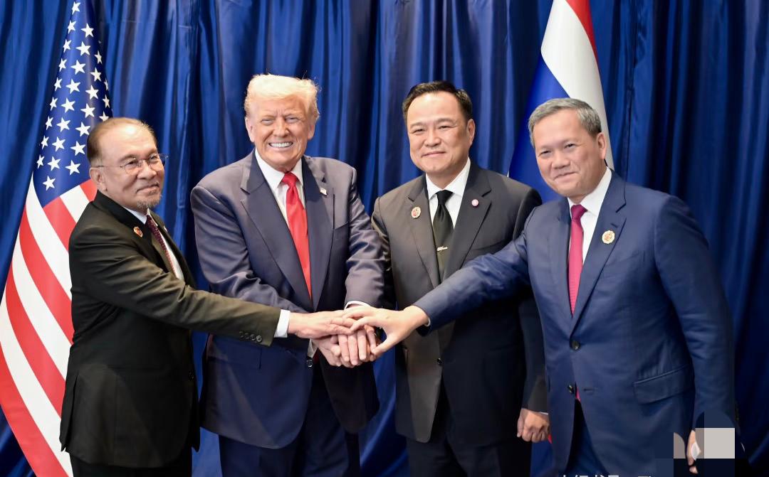 很多人看这轮泰柬冲突，只盯着一个表面现象：泰国出动战机、炸赌场、无视调停、继续推