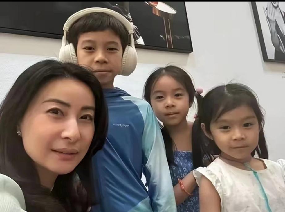 13岁霍中曦近照曝光！五官神复刻郭晶晶，顶级豪门家风引全网盛赞近日