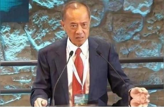 新加坡前外交部长杨荣文，曾抛出惊人言论：“如果必须选边站，新加坡现在会选择美国；