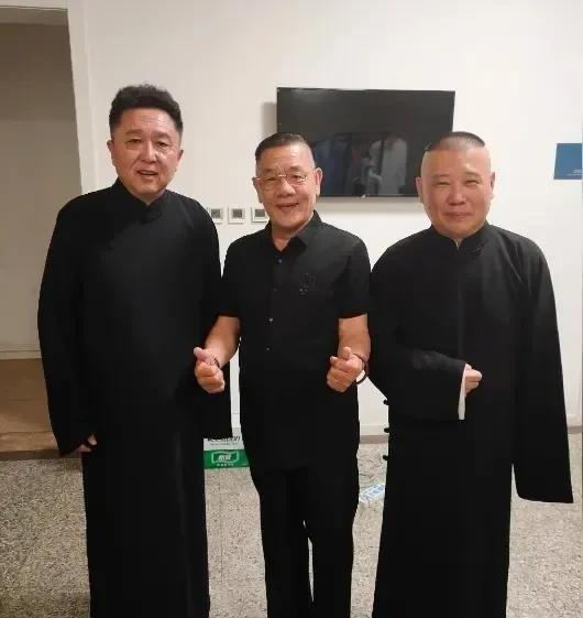 #秋日生活打卡季#杨进明，力挺郭德纲：郭老板有工夫搭理他们吗？德云社的杨进明，