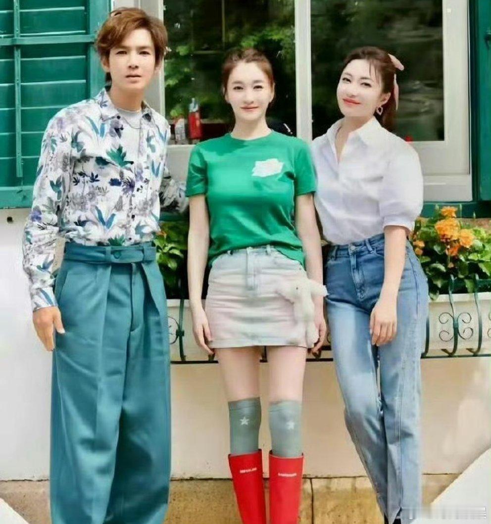 李小冉早期生图状态怎么样