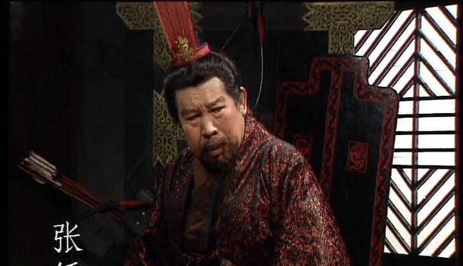 公元198年，张绣不听谋士贾诩之言，追击曹操，反被曹操击败。刚逃回来，贾诩却一改