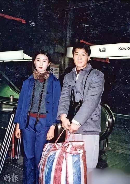 一张老照片炸了出来，原来黎明、张曼玉刚到香港时，竟然这么接地气