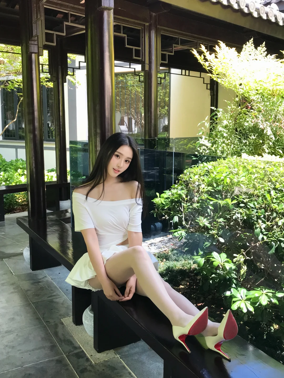 阳光下的白丝