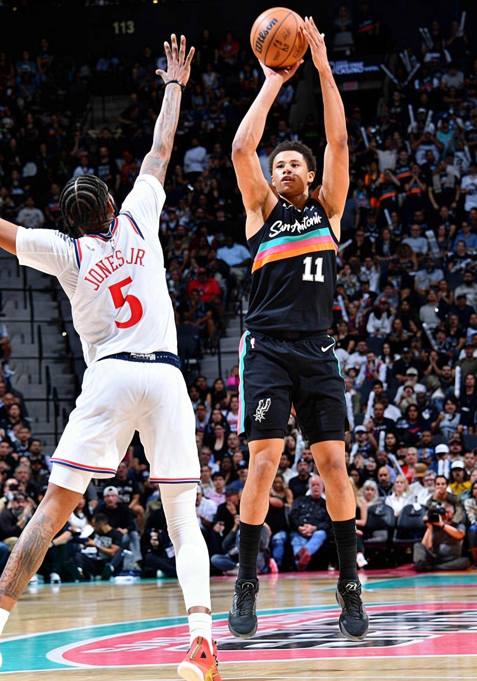 全场比赛结束！马刺主场116-112险胜快船，一场落后25分的大逆转！🎉三连胜