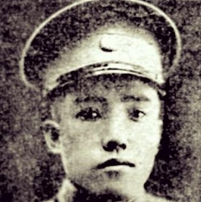 1929年，刘珍年在击败张宗昌，枪杀老长官褚玉璞，割据胶东十几县后，他对部下夸耀