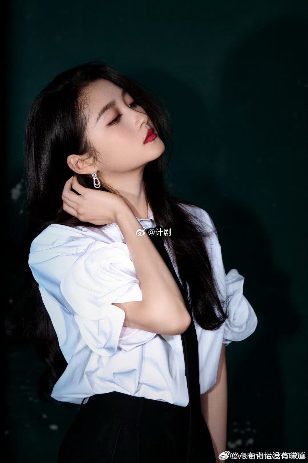 关晓彤五天官宣两个代言关晓彤这波五天两代言的操作太圈粉了，国民度摆在那里，颜值