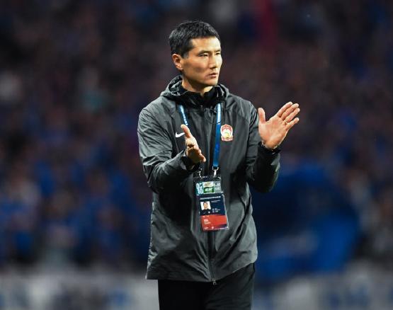 国足重组让我惊呆了国足主帅邵佳一这次铁了心要大洗牌，要把国足那帮95前的老面孔